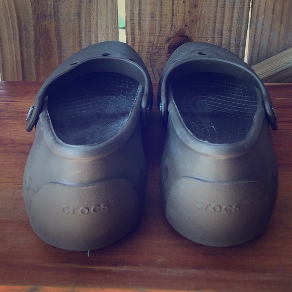 Crocs “Alice” Brown Mary Jane Style Rubber Shoe - Picture 5 of 8